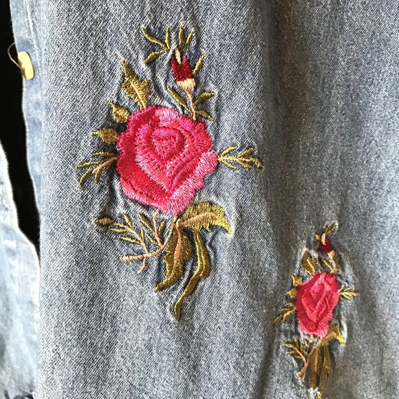 Capistrano Jeans Denim Shirt: Vintage 80s, Pink Red Rose Embroidery, Size L-XL - Picture 3 of 8